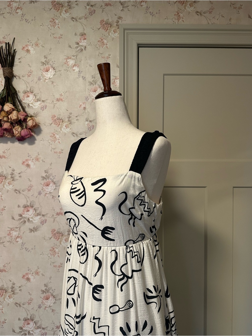 Maxi Dress By The River Doodle Print Tiered M Black White Bow Strap - Picture 10 of 16